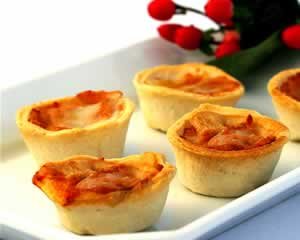 Deep Dish Pizza by artiko