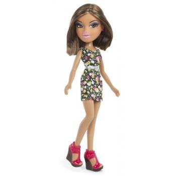 Bratz strut it! doll - yasmin