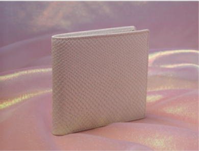 【白蛇財布（牛革製）】ちょっと大きめで白が厳つい折り財布6001