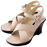 履くだけでスタイルアップ！脚長美脚サンダル 『脚長ナースサンダル』 ベージュ Mサイズ（23.0~23.5㎝）