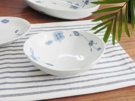 洋食器　フルーベル　まゆ型中鉢　取り鉢に最適です！/オシャレな食器/取り皿/花柄/おもてなし食器