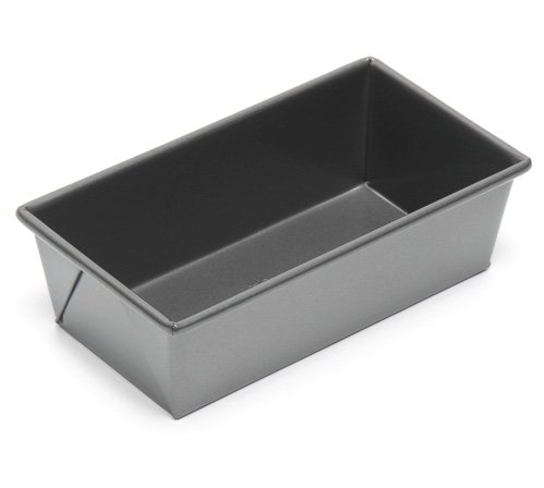 Chicago Metallic Professional Nonstick 1-1/2-Pound Loaf Pan