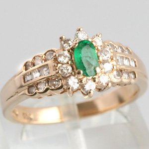 31H0BV0RR0L 14K Yellow Gold Emerald Diamond Estate Ring