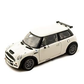 Mini Cooper (John Cooper Works Challenge) in White (1:18 scale) Diecast Model Car