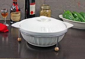 BAMBOO COVERED RD. BAKING DISH