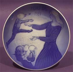 1981 Royal Copenhagen Mother's Day Plate