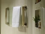 Thermique 24 Heated-Glass Towel Warmer in Polished Brass