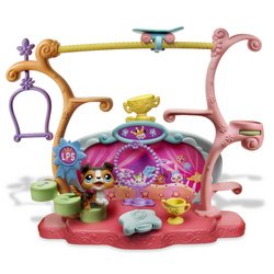 Childrens Toyshop  Toys : Hasbro Littlest Pet Shop Tricks & Talents Show