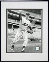 New York Mets Nolan Ryan Posed (Pitching) Matted 8X10 Photo In Aluminum Frame
