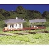 Bachmann Trains Sburban Station by Bachmann