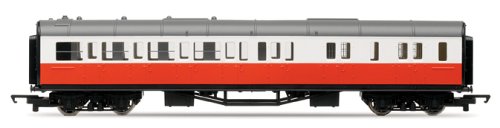 Hornby R9052 00 Gauge Thomas & Friends James Brake Coach Accessory