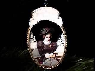 Barbie Holiday Homecoming 1997 Hallmark Keepsake Ornament QHB6002