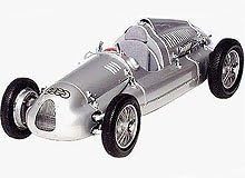 Auto Union Type D 1938 1:18 Diecast Model by CMC