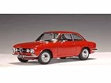 1967 Alfa Romeo 1750 GTV 1/18 Red