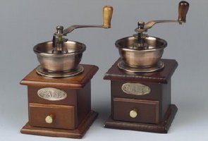 Holz-Kaffeemühle