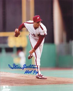 Steve Carlton Signed Phillies 8x10 Photo - HOF94