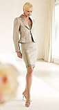 Review   / TAHARI SILK/WOOL SUIT