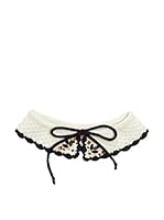 Alice Hannah Falso cuello Vintage Flower Embellishment (Blanco Roto)