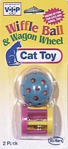Vo-Toys Sok-ker Ball with Wagon Wheel Cat Toy