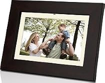 Coby DP702 7-Inch Widescreen Digital Photo Frame (Woodgrain)