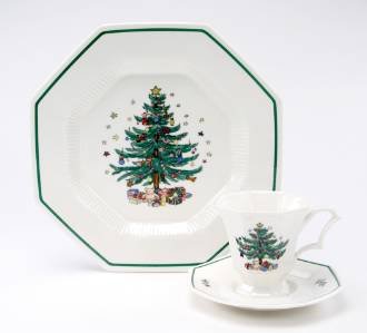Nikko Christmastime Salt & Pepper Pair