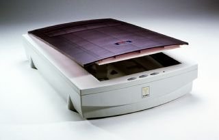 Umax Astra 6400 Flachbettscanner