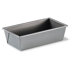 Calphalon Classic Bakeware 5-by-10-Inch Rectangular Nonstick Large Loaf Pan by Calphalon