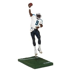 NFL Series 8 Figure: Steve McNair #9 with White Tennessee Titans Jersey
