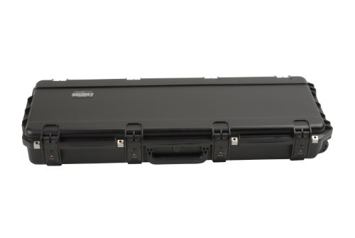 SKB Injection molded Strat/TeleFlight Case - TSA Latches, w/wheels