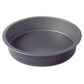 Kaiser Bakeware Noblesse 9-Inch Non-stick Round Cake Pan by Kaiser