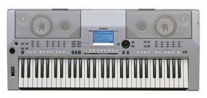 YAMAHA PSR-S550S KEYBOARD