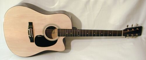 4/4 Westerngitarre mit Cutaway in natur