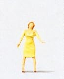 Preiser 28017 Woman Singing