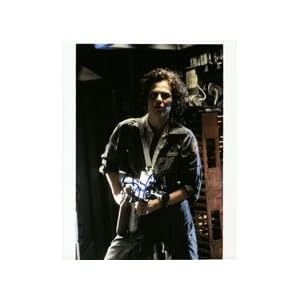 Weaver, Sigourney - Signed 8x10