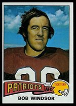 1975 Topps Regular (Football) Card# 101 Bob Windsor of the New England Patriots VGX Condition