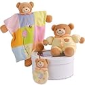 Das Teddybär Geschenk-Set mit Rassel und Bettdecke