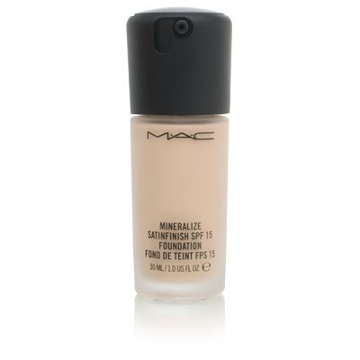 MAC Mineralize Satinfinish SPF 15 Foundation