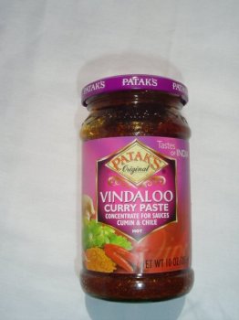 Pataks VINDALOO (HOT) CURRY PASTE - 10 oz by Pataks