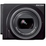 Ricoh P10 28-300mm f/3.5-5.6 VC Lens with 10MP CMOS Sensor