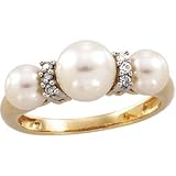 07.00-07.50 Mm And 05.00-05.50 14K Yellow Gold Freshwater Cultured Pearl And Diamond Ring