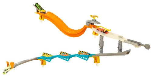 MATTEL Hot Wheels - Wall Tracks - Drift Rally Spinout