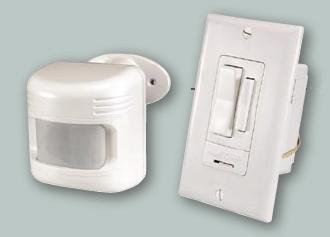 Heath Zenith SL-6051-WH Wireless Command, Motion Light Set