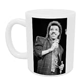 American singer Lionel Richie in concert... - Mug - Standard Size