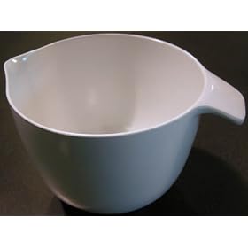Click here to buy 1.5-qt Mixing Bowl, White Melamine by A200012.