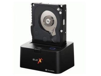 THERMALTAKE Blacx 2.5/3.5 SATA Hard Drive Compact Docking Station Design THERMALTAKE Blacx 2.5/3.5 SATA Hard Drive Compact Docking Station Design