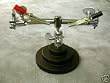 THIRD HAND DOUBLE CLAMP WITH ROUND BASE