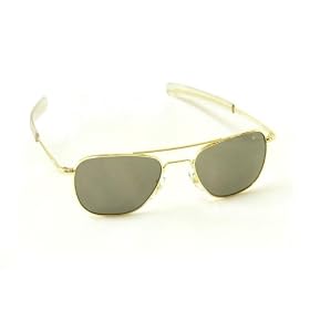 American Optical AO Original Pilot Aviator Sunglasses 52 mm Gold Bayonet True Color 30000