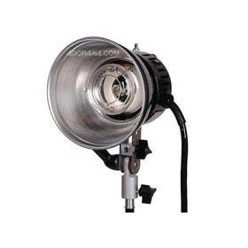 Speedotron Black Line 103 C/C 2400ws Flash Unit with 7 Umbrella Reflector.