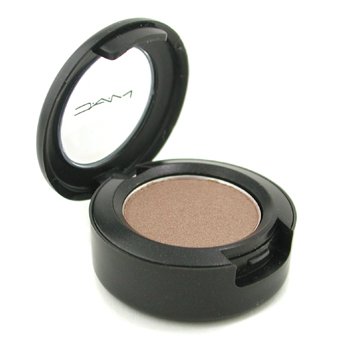 Here is a step by step makeup step by step eye makeup application. Here is a step by step makeup