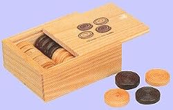 24 PIECE WOODEN CHECKER SET IN WOOD BOX